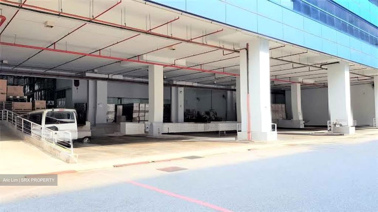 Nan Wah Building (D16), Factory #586600621